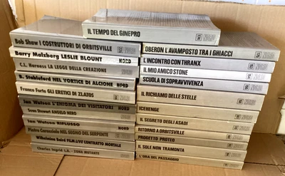 Lotto COSMO ARGENTO Fantascienza EDITRICE NORD 20 volumi - Immagine 1 di 4