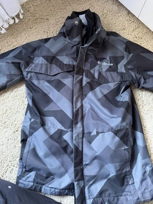 Boys Columbia Winter Coat—Interchange With Removable Liner (youth Size Med 10/12 - Image 1 of 4