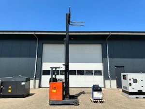 Schubmaststapler Toyota 7 FBRE 25 - Bild 1 von 20