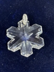 Dije de copo de nieve de cristal. 925 AU - Imagen 1 de 3