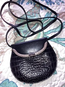 BRIGHTON Crossbody Purse Black Croc Leather Metal Embellished Magnet Close VTG - Picture 1 of 16