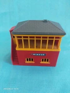 OO Gauge Tri-ang R61 Victorian building Swindon Signal Box - Picture 1 of 7