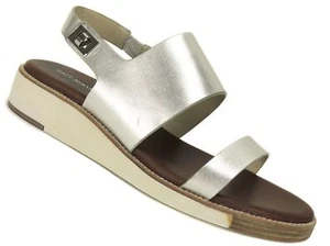 Matt Bernson Women's Moderna Flatbed Sandals Silver Size 11 M - Picture 1 of 6