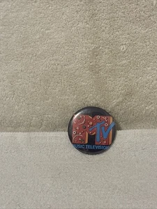 VINTAGE 80's MTV PINBACK BUTTON BLACK FREE SHIP - Picture 1 of 4