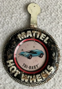 Sammlerstück Vintage Mattel Hotwheels "Tri-Baby" Metallabzeichen, 1969 - Bild 1 von 10