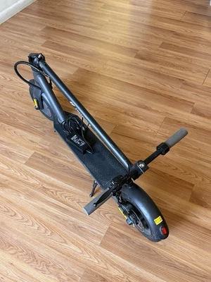 Scooter Eléctrico Plegable FREECYCLE | Neumáticos Sólidos | Funciona 100% | Cargador Incluido Foto 1 de 3