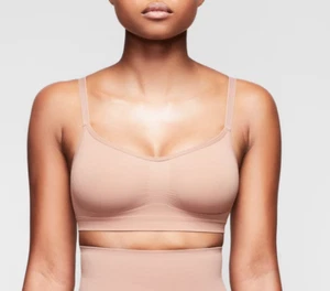 SKIMS Sculpting Bralette Bra Women's Color Beige Size S/M - NWOT - Picture 1 of 8