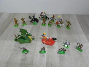 Britains 16 Toy Soldier Horses Figures Job Lot - Picture 1 of 7