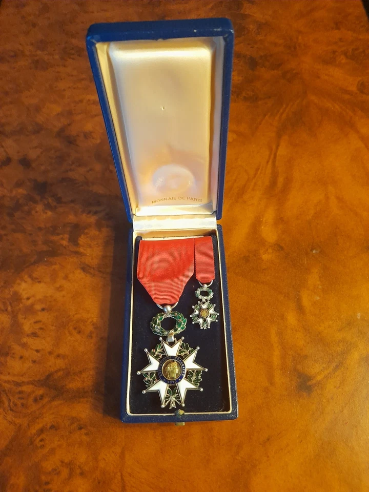 Légion d'honneur chevalier 3°République 1870, avec écrin et miniature - Photo 1/2