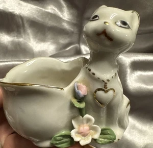 Vintage White Porcelain Kitten Heart Collar Flowers Planter Gold Trim China - Picture 1 of 8