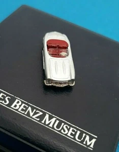 Mercedes Benz Museum - miniatura della Mercedes 300 SL Roadster W198 II - Foto 1 di 10