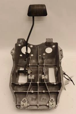 2013-2018 DODGE RAM 2500 3500 ПЕДАЛЬ СТОЯНОЧНОГО ТОРМОЗА С КРОНШТЕЙНОМ OEM - Изображение 1 из 4