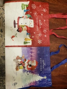 2 Hallmark Keepsake Plastic Tote Bag 2021 2022 Gnomes & Santa & Forest Animals  - Picture 1 of 2