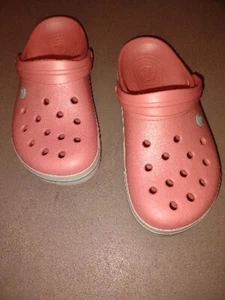 Crocs Unisex-Adult Crocband Men 8 Women 10- Pink Salmon Great Condition - Picture 1 of 5