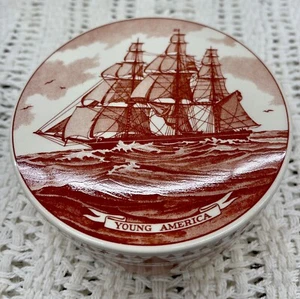 Caja de mesa redonda náutica Wedgwood Young America Clipper Ship Staffordshire nueva en caja - Imagen 1 de 9