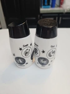 Vintage 70er Jahre Gemco Westinghouse Milchglas Sternzeichen Salz & Pfefferstreuer - Bild 1 von 12