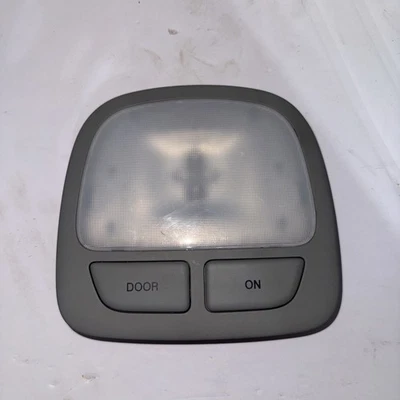 2007-2009 HYUNDAI SANTA FE REAR CENTER OVERHEAD READING DOME LIGHT GRAY OEM* - Image 1 of 2