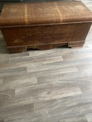 Vintage 1930s Canadian Cedar Storage Trunk, Blanket Chest, Art Deco Period - Image 1 of 4