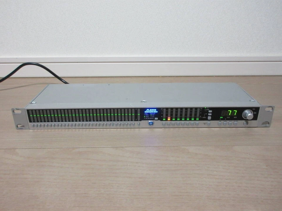 Alesis DEQ830 8-Channel Digital Graphic Equalizer 1U Rack with Power Cable Japan - Image 1 of 4