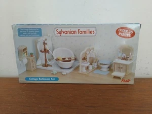 Sylvanian Families Juego de Baño Cottage, Juego de Bañera y Ducha y Juego de Inodoro. Estilo - Imagen 1 de 17