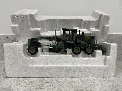 Norscot - Caterpillar CAT Military 140H Motor Grader - 55111 - 1:50 - Mint/New - Image 1 of 4