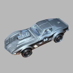 2016 HOT WHEELS Gas Monkey '68 Chevy Corvette 1/64 - Picture 1 of 5