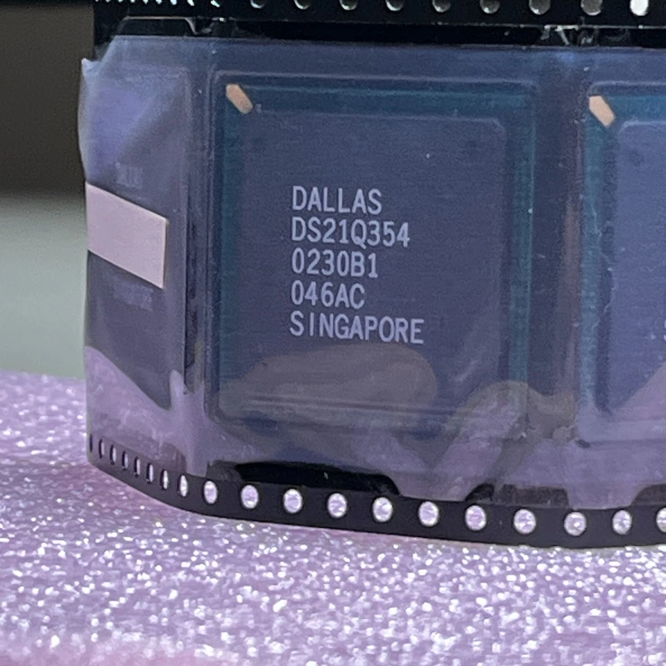 DALLAS DS21Q354 IC INTERFACE 256 BGA 27x27 mm E1 Transceiver Analog Devices - Image 1 of 1
