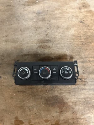 2007-2009 Chevy Silverado GMC Sierra AC Heater Climate Control - Image 1 of 4