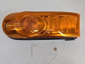 07-14 Toyota FJ Cruiser Original OEM RH Turn Signal Parking Light Lens Housing - Picture 1 of 17
