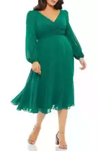 Mac Duggal Emerald Green Long Sleeve Chiffon Dress Size 20W $398 - Picture 1 of 3