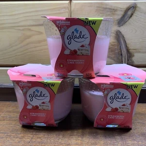 3 velas de mecha Glade para pastel de fresa 3 velas con aceites esenciales - Imagen 1 de 4