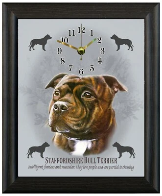 Staffordshire bull terrier reloj de pared atigrado o independiente Foto 1 de 4