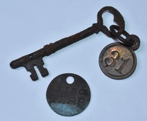 Llave esqueleto antigua vintage y etiqueta #31 con etiqueta de mina de un antiguo sitio de mina - Imagen 1 de 3
