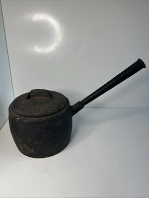 OLD VINTAGE E. PUGH & CO. WEDNESBURY - CAST IRON COOKING POT - Image 1 of 4