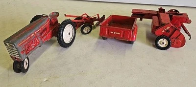 Vintage 1/16 Scale Carter Tru-scale Tractor Trailer Baler & Plow Lot - Image 1 of 4