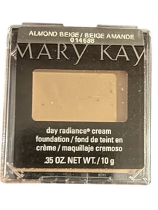 Base en crema Mary Kay Day Radiance "Beige almendra" .35 oz 014688 RARA NUEVA - Imagen 1 de 2