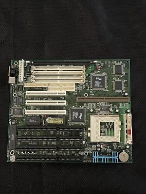 Placa madre Pentium Socket7 PCchips V1.8 M520 PT-7502 430VX 4 ISA 437VX VX  Foto 1 de 4