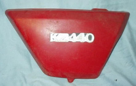 FUNDA LATERAL DERECHA KAWASAKI KZ440 CON EMBLEMA Foto 1 de 1