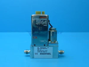 Brooks 5964, MFC, GAS : O2, Flow Rate : 2 SLPM - Picture 1 of 7