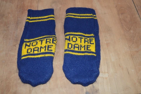 Vintage Notre Dame Fighting Irish Knitted Mittens Wool Gloves Navy Blue + yellow Cover