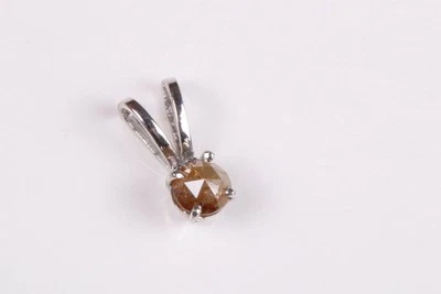 Ciondolo con diamante naturale con taglio a rosa sfaccettato rotondo rosso... - Immagine 1 di 4