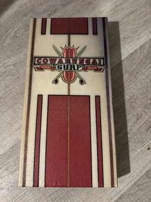 Различные ‎' Cowabunga! - The Surf Box ' 4XCD КОРОБКА США 1996 BEACH BOYS ДИК ДЕЙЛ - Изображение 1 из 3