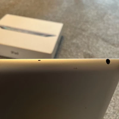 Apple iPad 2nd generation  - Image 1 of 4