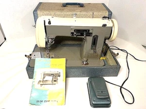 Vintage Remington Deluxe Zick Zack Nähmaschine - getestet funktioniert - mit Koffer - Bild 1 von 23