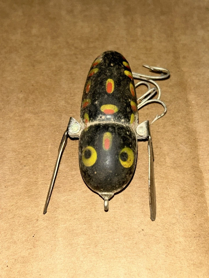Señuelo de pesca de madera Heddon Crazy Crawler Green & Red Bull Frog de colección de los años 40 Foto 1 de 4