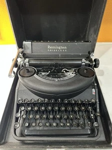 Vintage Beautiful 1937 Remington #7 Noiseless Portable Typewriter W/Case V/Nice - Picture 1 of 23