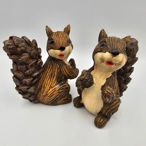 Set of 2 Resin Squirrel Figurines Woodland Forest Chipmunk Decor Rustic Cabin - Picture 1 of 13