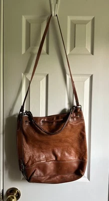 Bolso Francesco Biasia Bucket con Cordón Cuero Marrón Hebilla Correas para el Hombro Foto 1 de 4