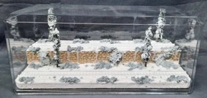 HO SCALE 16" 2-LEVEL/2 TRACK "WINTER SCENE" -DISPLAY CASE- FOR ANY HO TRAIN - Picture 1 of 12