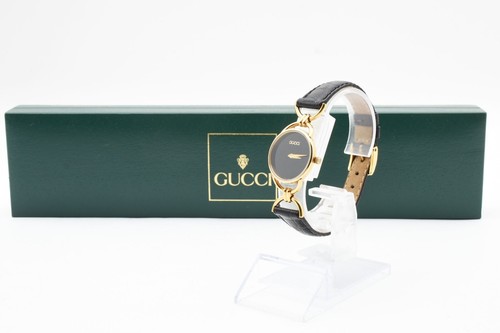 *Quasi Nuovo* Gucci 6000.2.L Placcato Oro Quadrante Nero Donna Quarzo Svizzero GIAPPONE